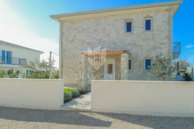 Umag, okolica! Prekrasna kuća sa bazenom! - 13