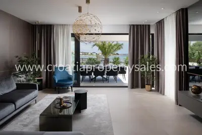 Villa 235 m², Zadar - first row to the sea - 5