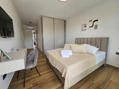 Villa 220 m², Poreč - Meerblick und beheizter Pool - 9