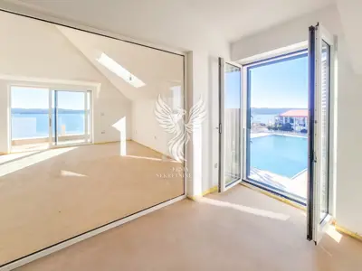 Apartment 151 m², Crnica, first row to the sea and view of the old town center - 6
