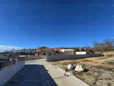 Istra. Bibići. Prodaja građevinskog zemljišta sa ishodovanom pravomoćnom građevinskom dozvolom. , Bibići. - 12