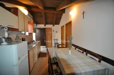 Haus 130 m², Vrbnik - ruhige Lage inmitten von Grün - 9