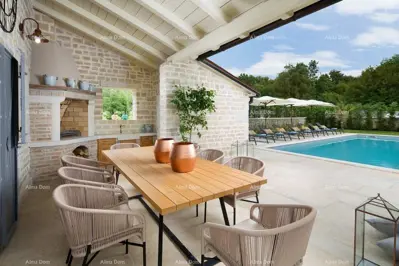 House in Rovinj, stone construction and covered terrace - 11