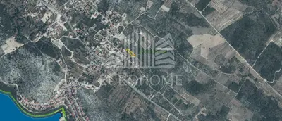 Building plot 1,479 m², Drage - above the main road - 2