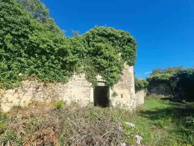 House 115 m², Svetvinčenat - old house with courtyard 979 m²