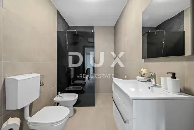 Haus 140 m², Labin - Pool und gepflegter Gartenbereich - 20