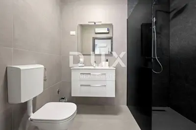 Haus 140 m², Labin - Pool und gepflegter Gartenbereich - 19