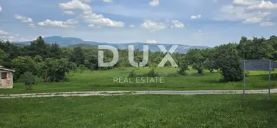 Baugrundstück 766 m², Pićan - Blick auf Učka - 2