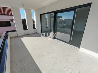 Stan 80 m², Privlaka - 2 spavaće sobe, terasa i vrt - 9