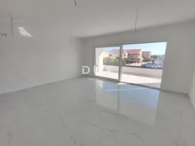 Stan 80 m², Privlaka - 2 spavaće sobe, terasa i vrt - 7