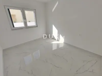 Stan 80 m², Privlaka - 2 spavaće sobe, terasa i vrt - 10