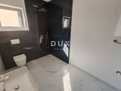 Stan 80 m², Privlaka - 2 spavaće sobe, terasa i vrt - 14