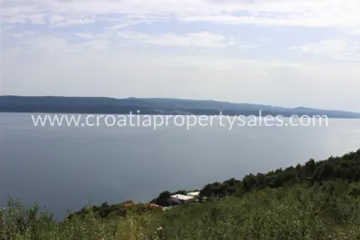 Zemljište 4 040 m², Omiš - panoramski pogled na more i otoke