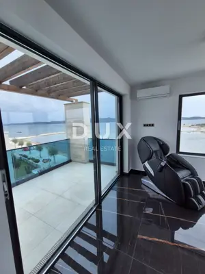Apartment 170 m², Sukošan - seafront with a private garden - 16
