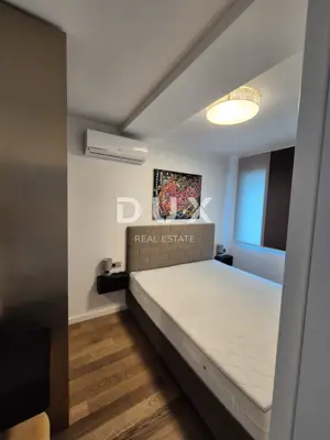 Apartment 170 m², Sukošan - seafront with a private garden - 10
