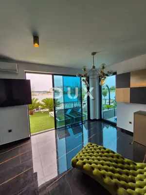 Apartment 170 m², Sukošan - seafront with a private garden