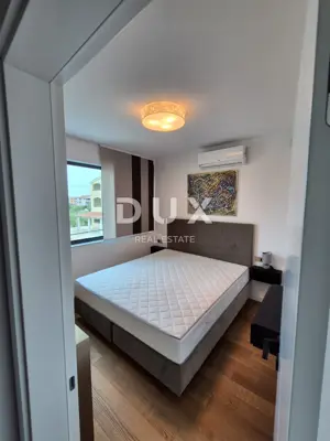 Apartment 170 m², Sukošan - seafront with a private garden - 12