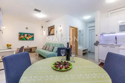 Malinska, one-bedroom apartment with garden area