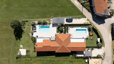 Haus 120 m², Barban, Pool und Blick auf die Učka