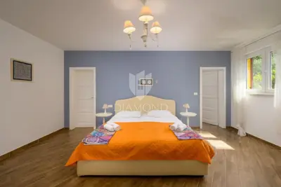 House for sale in Svetvinčenat, 262 m² - 8