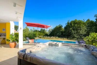 House for sale in Svetvinčenat, 262 m² - 10