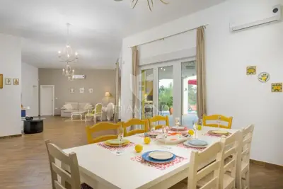 House for sale in Svetvinčenat, 262 m² - 4