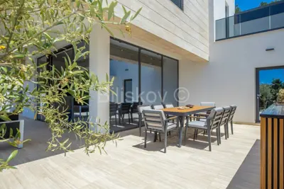 Vila 254 m², Komarna, bazen i panoramski pogled na more - 15