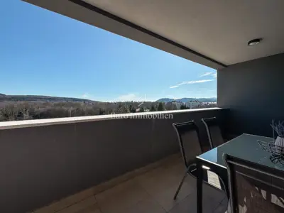 Modern apartment with a view of the old town of Labin - 11