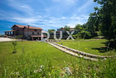 Immobilie 564 m², Veprinac - drei Häuser und Pool - 2