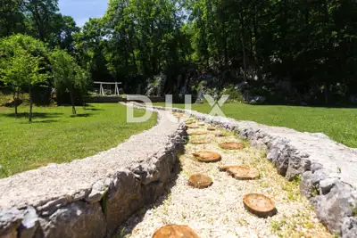 Immobilie 564 m², Veprinac - drei Häuser und Pool - 10