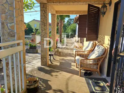 Semi-detached house 92 m², Oprić - panoramic sea view - 2
