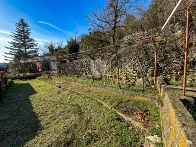 House 80 m², Labin - view and yard 453 m² - 10