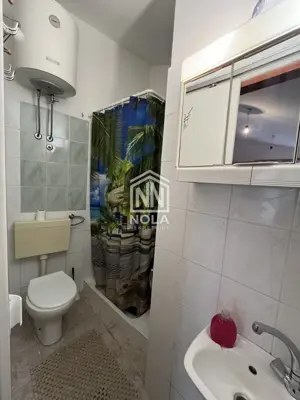 Doppelhaus 230 m², Vodice - 3 Apartments und Studio - 22