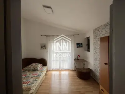 Doppelhaus 230 m², Vodice - 3 Apartments und Studio - 16
