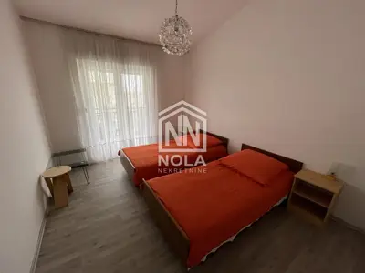 Doppelhaus 230 m², Vodice - 3 Apartments und Studio - 17