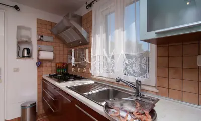 Kuća 180 m², Supetar - prvi red do mora - 9