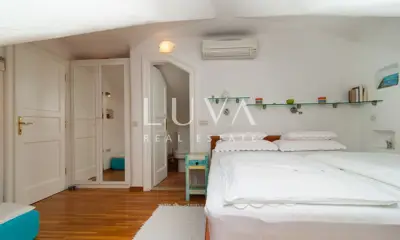Kuća 180 m², Supetar - prvi red do mora - 19