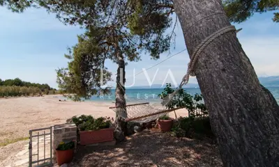 Kuća 180 m², Supetar - prvi red do mora - 4