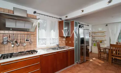 Kuća 180 m², Supetar - prvi red do mora - 10