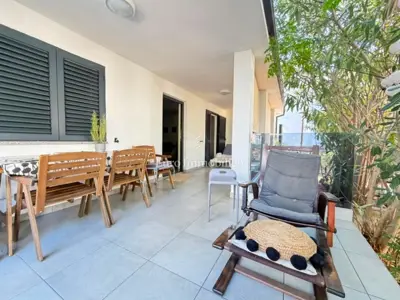 Stan 52 m², Stara Novalja - 2 spavaće sobe, terasa - 14