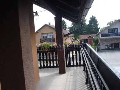 Kuća 230 m², Hrgovljani - mirna lokacija i velika okućnica - 8