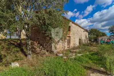 Land 595 m², Kanfanar - quiet location and access road - 7