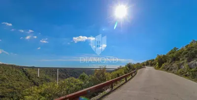 Land 595 m², Kanfanar - quiet location and access road - 9