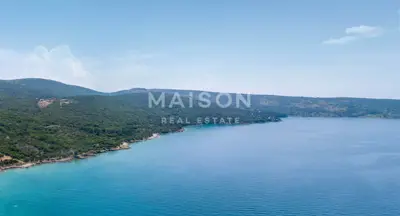 Land 54,000 m², Punat, by the sea and 500 m of coastline