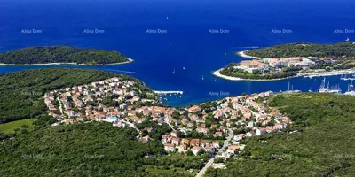 Građevinsko zemljište, Medulin, riješen pristupni put i voda