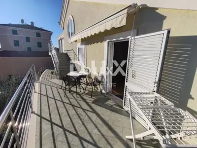 ZADAR, BRODARICA - Villa mit 6 Wohnungen und Geschäftsraum - 16