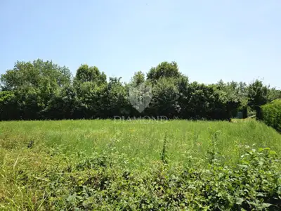 Građevinsko zemljište 1.311 m², Poreč - mirno mjesto