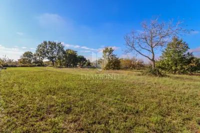 Building plot 1,065 m², Rovinj - permit and project - 3