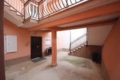 Split, Kila, prodaja dvojna kuća, 3 stana - 4