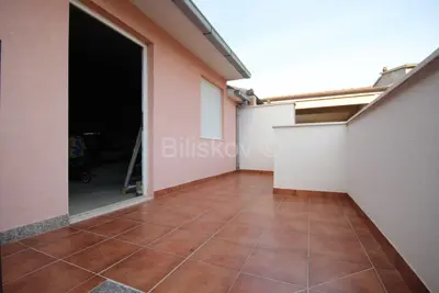 Split, Kila, Doppelhaushälfte zu verkaufen, 3 Wohnungen - 12